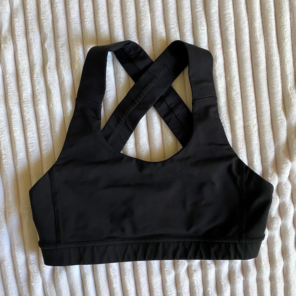 Lululemon sports bra